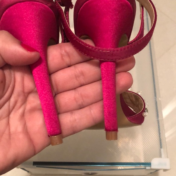 Satin pink shoes with pearls! - Picture 3 of 4